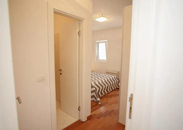 Base Bridge Apartman Zadar