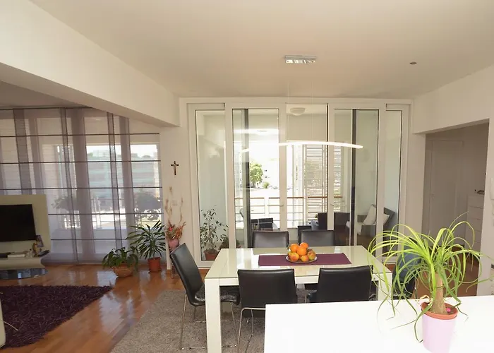 Base Bridge - Centre - Free Parking Zadar