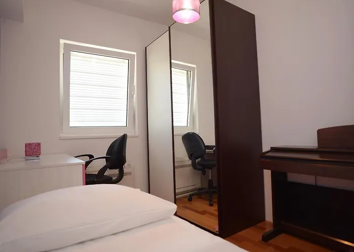 Base Bridge - Centre - Free Parking * 자다르