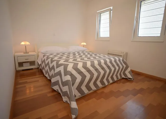 Base Bridge - Centre - Free Parking * Zadar